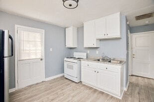 3323 Midway Rd in Decatur, GA - Building Photo