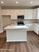 2013 Lyndon Green Cir in Lyndon, KY - Building Photo - Building Photo