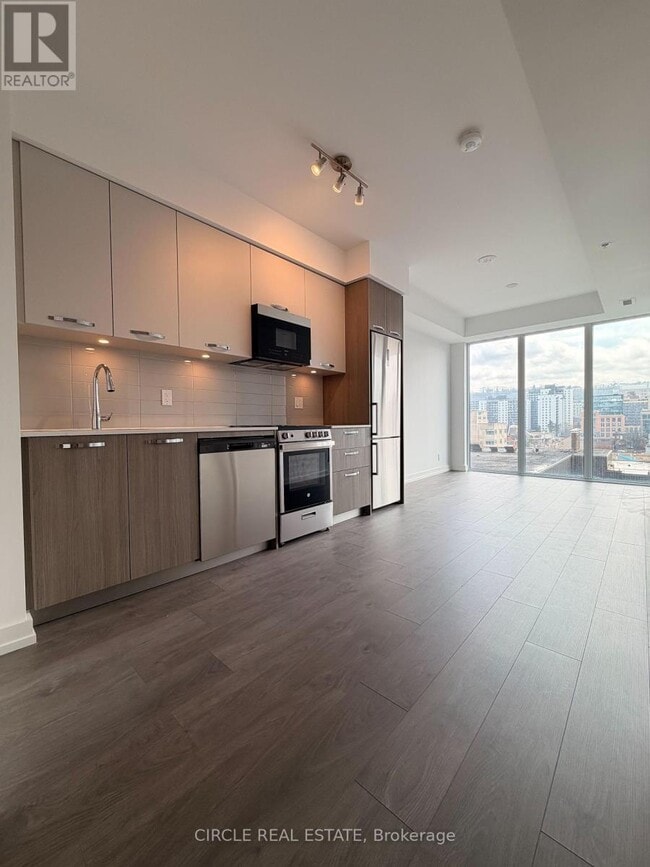 property at 75 James St S