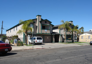 4020-4026 Van Dyke Ave in San Diego, CA - Building Photo - Building Photo