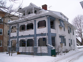 2112 Dupont Ave S in Minneapolis, MN - Foto de edificio - Building Photo