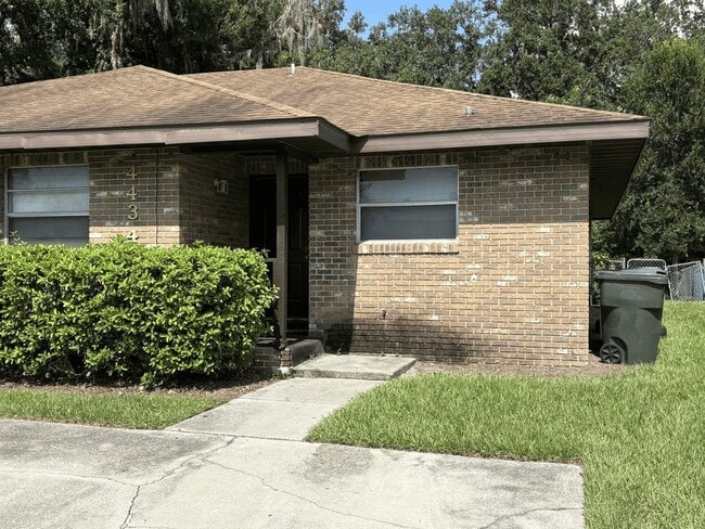 property at 4434 Highland Ln