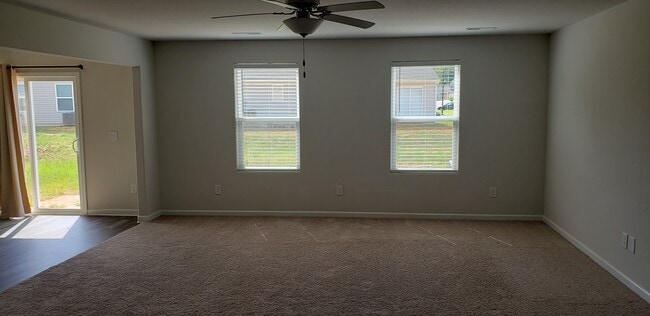5 Hazelburn Ct in Greensboro, NC - Building Photo - Building Photo
