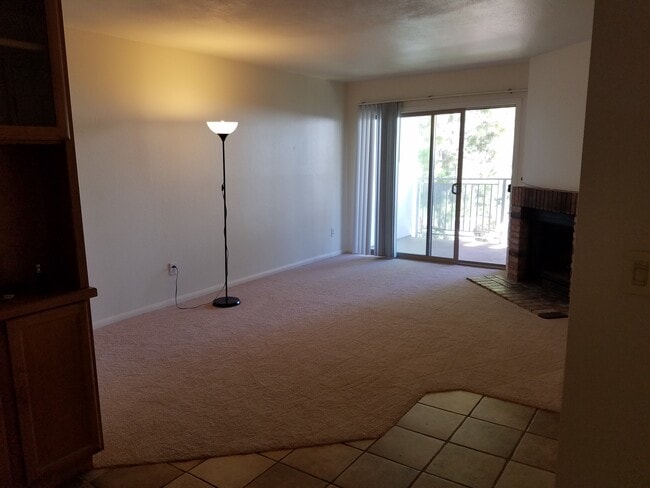 1760 El Camino Real, Unit 202 in Encinitas, CA - Building Photo - Building Photo