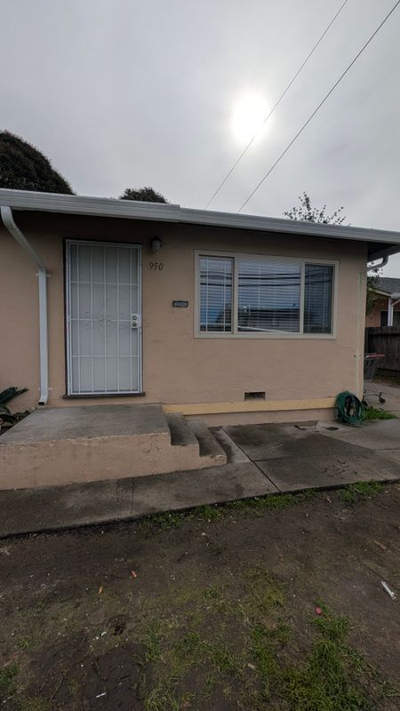 property at 950 Folsom Ave