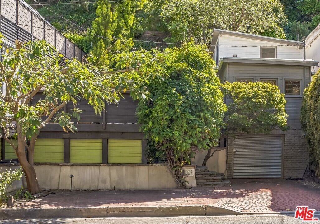 1659 N Beverly Glen Blvd in Los Angeles, CA - Building Photo