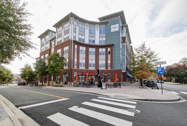 1800 Wilson Blvd in Arlington, VA - Building Photo - Building Photo