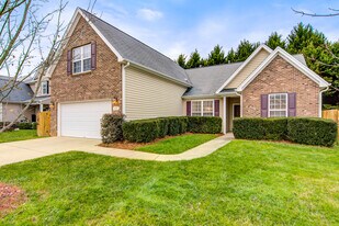 6524 Overland Park Dr in Greensboro, NC - Building Photo