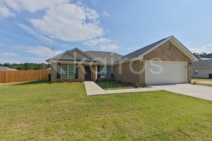 1635 Fitzpatrick Rd in Wetumpka, AL - Building Photo