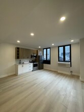 316 Forrest St, Unit 101 in Jersey City, NJ - Building Photo - Building Photo