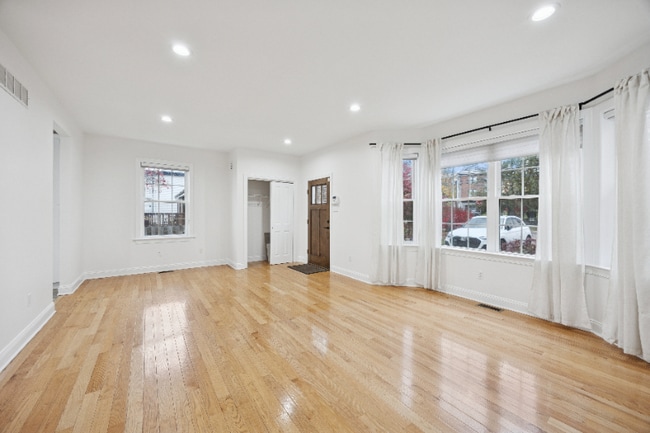 7518 Lawn St in Philadelphia, PA - Building Photo - Building Photo