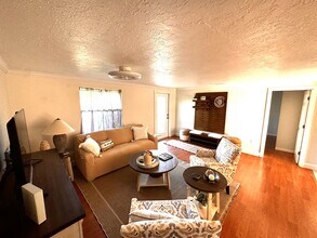 1129 Riviera St in Venice, FL - Building Photo - Building Photo