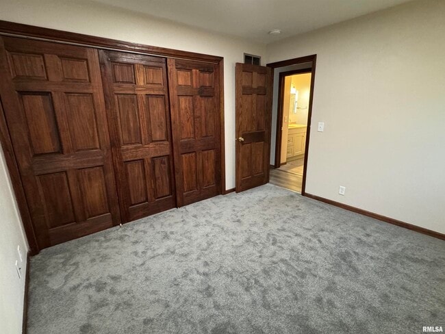 4576 Cheyenne Ave in Davenport, IA - Foto de edificio - Building Photo