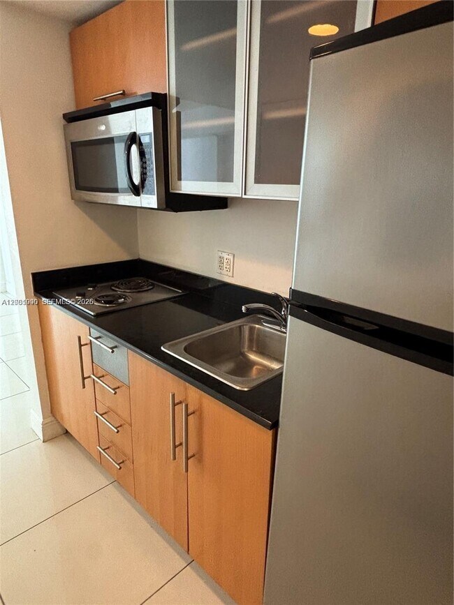 1750 N Bayshore Dr, Unit 3007 in Miami, FL - Foto de edificio - Building Photo