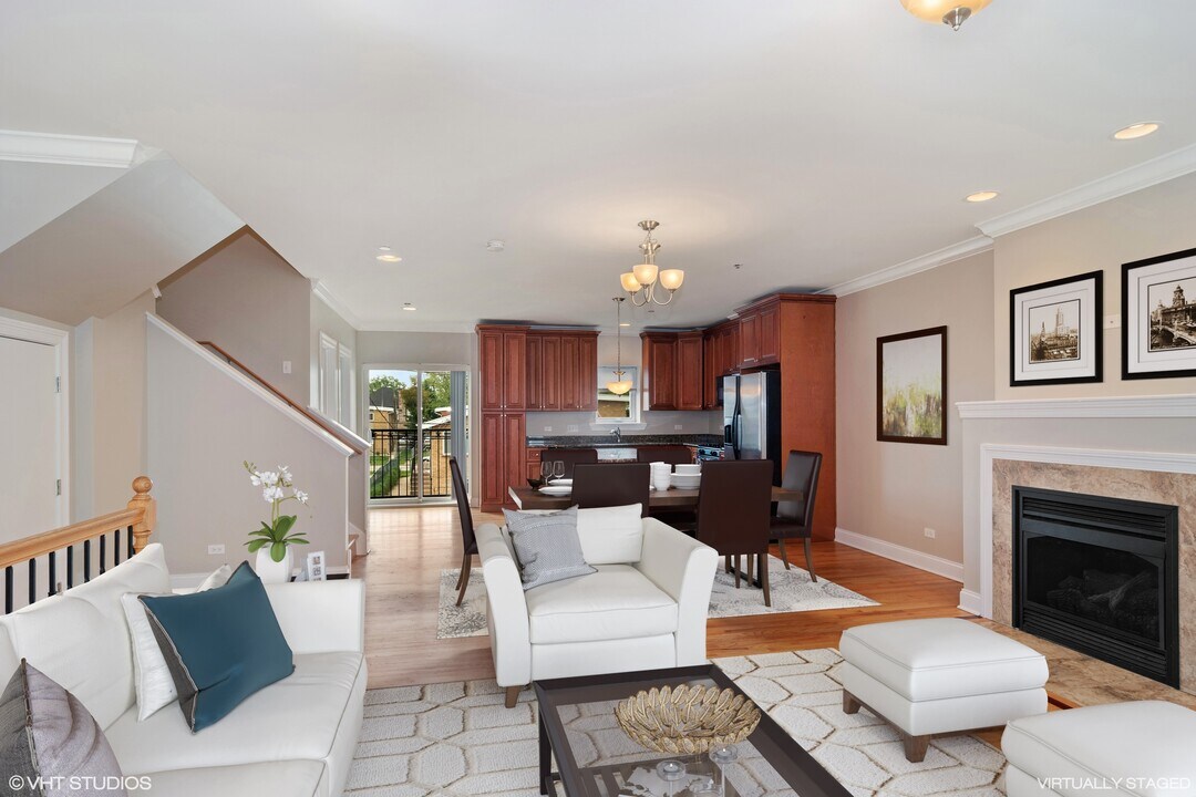 3884 Wehrman Ave in Schiller Park, IL - Building Photo