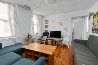 19 Woodbridge St, Unit #9-11 in Cambridge, MA - Building Photo - Building Photo