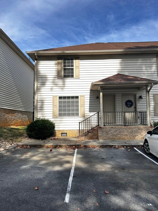 563 Boring Chapel Rd, Unit #12 in Johnson City, TN - Building Photo - Building Photo