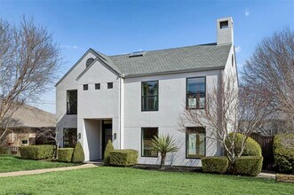 7030 Blackwood Dr in Dallas, TX - Building Photo - Building Photo