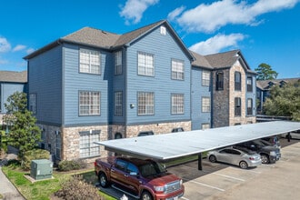 The Club at Stablechase in Houston, TX - Building Photo - Building Photo