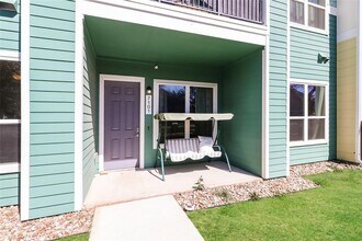 8601 West Gate Blvd in Austin, TX - Building Photo - Building Photo