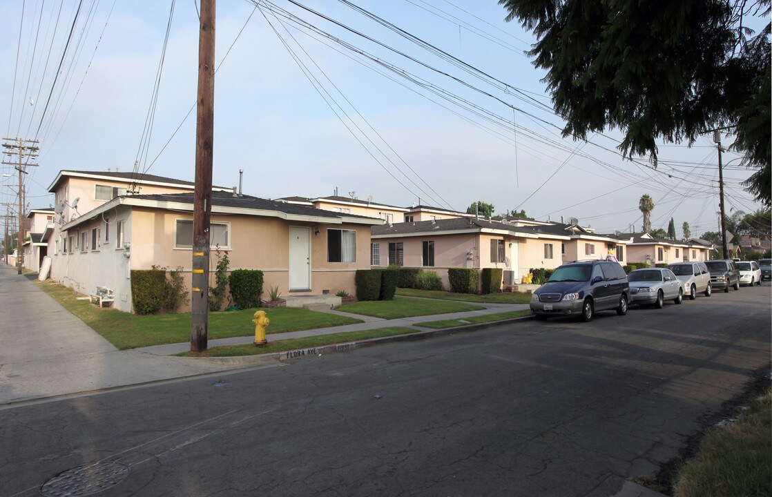 Florburn Square Apartments in Bell, CA - Building Photo