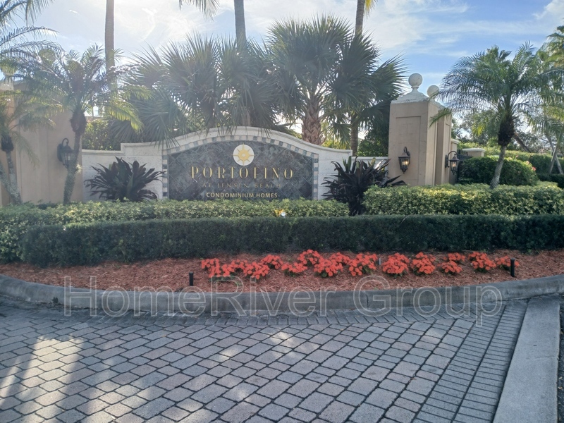 3810 NW Mediterranean Ln in Jensen Beach, FL - Building Photo