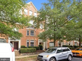 2576 Eastbourne Dr in Woodbridge, VA - Building Photo