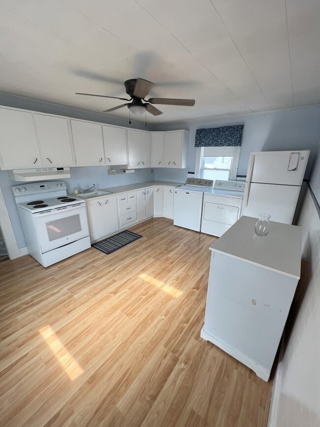 28 Mercier Ave, Unit 2 in Manchester, NH - Building Photo - Building Photo
