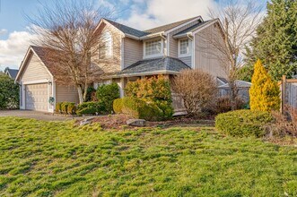 5476 Park Pl Loop SE in Lacey, WA - Foto de edificio - Building Photo