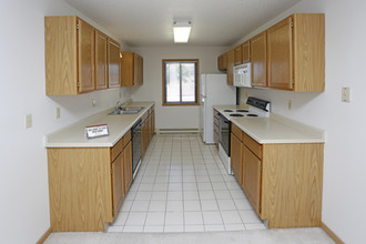 Skaff Apartments Fargo in Fargo, ND - Building Photo - Interior Photo