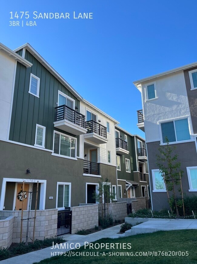 property at 1475 Sandbar Ln