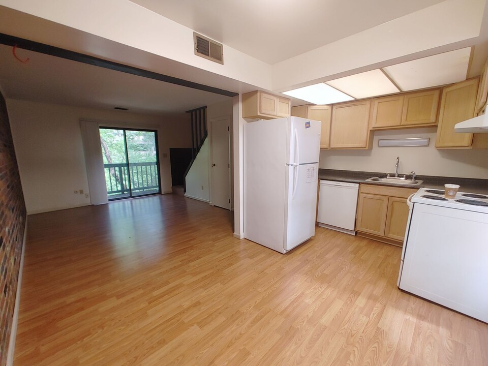 2016 Iuka Ave in Columbus, OH - Building Photo