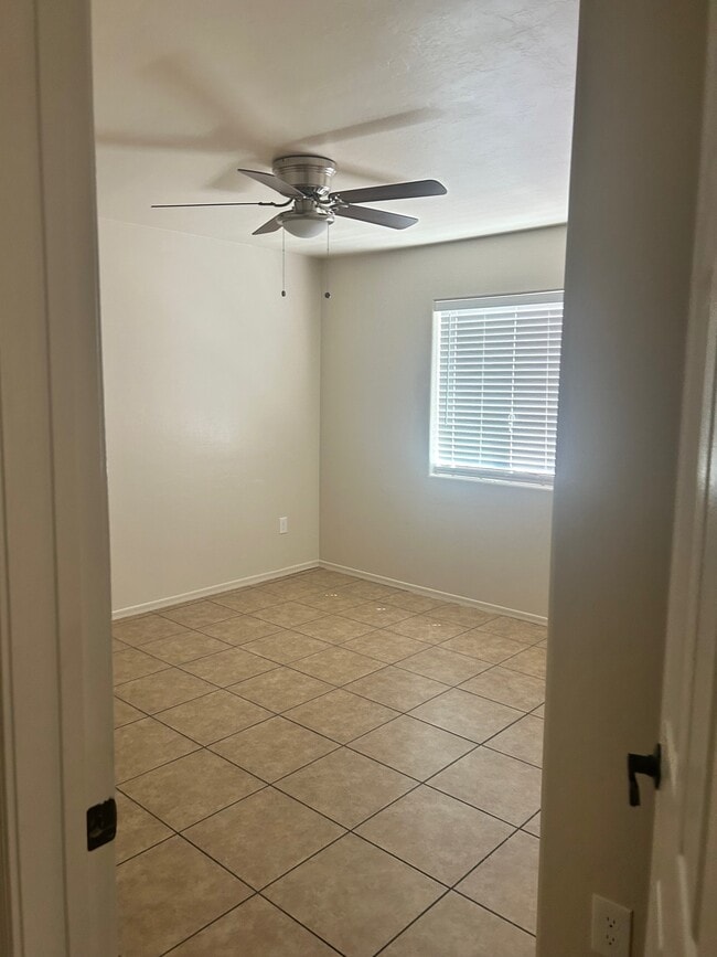 118 Calle Tiburon in Rio Rico, AZ - Building Photo - Building Photo