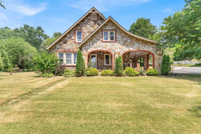 property at 1688 Overhill Rd