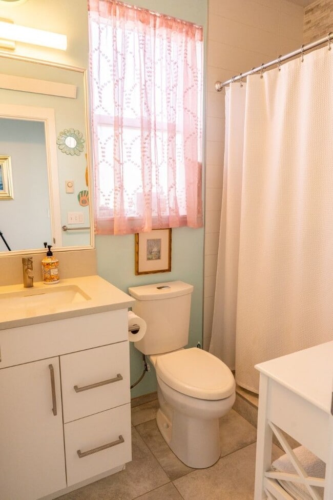 4409 44th Ave SW in Seattle, WA - Building Photo - Building Photo