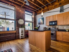 126 Webster Ave in Jersey City, NJ - Foto de edificio - Building Photo