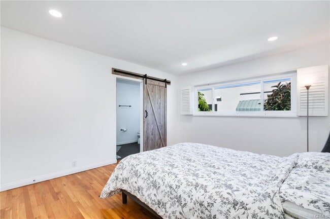 3200 S Sepulveda Blvd in Los Angeles, CA - Building Photo - Building Photo