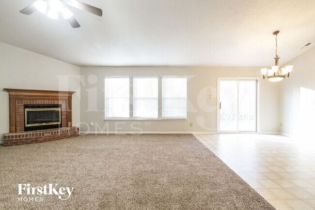 744 Thornwood Ln in Avon, IN - Building Photo - Building Photo