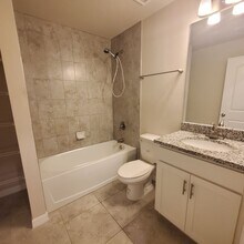 1817 NE 40th Ln in Cape Coral, FL - Building Photo - Building Photo