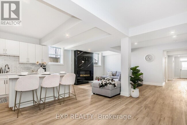 21 Lacrosse Trl in Vaughan, ON - Building Photo - Building Photo