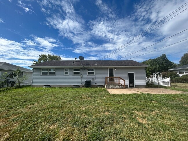 255 Jeanette Dr in Florissant, MO - Building Photo - Building Photo