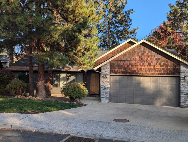 19883 Quail Pine Loop in Bend, OR - Building Photo - Building Photo