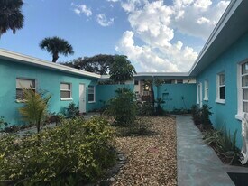 402 Adams Ave in Cape Canaveral, FL - Building Photo