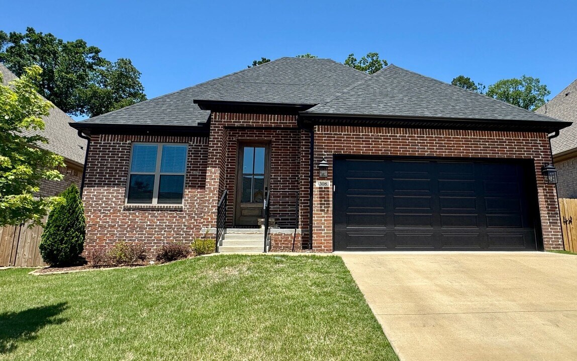 308 Kanis Ridge Dr in Little Rock, AR - Building Photo
