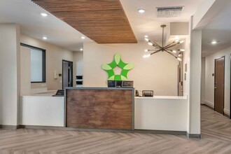 Furnished Studio-Colorado Springs - Center in Colorado Springs, CO - Foto de edificio - Building Photo