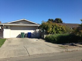 320 Fair Haven Rd in Alameda, CA - Building Photo