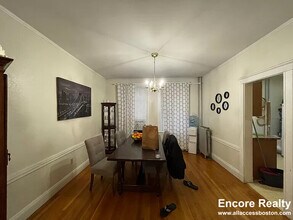 86 Maple St in Malden, MA - Building Photo - Building Photo