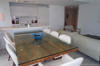 45 SW 9th St-Unit -1703 in Miami, FL - Building Photo - Building Photo