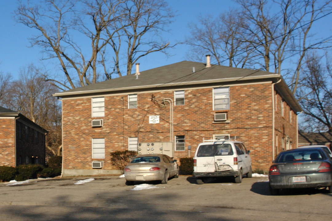 2605 Le Blanc Ct in Louisville, KY - Foto de edificio