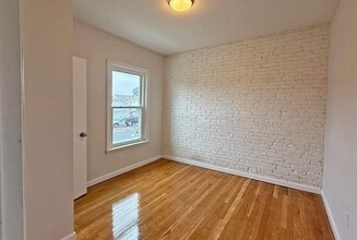 164 Broadway, Unit 164 Broadway Stress in Somerville, MA - Foto de edificio - Building Photo